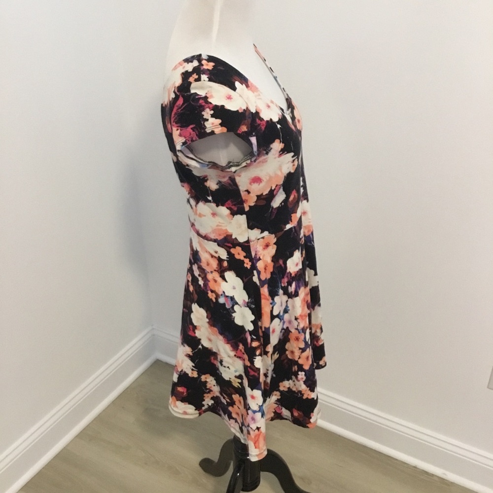 Floral Scoop Neck Skater Dress in Black and Peach - Picture 2 of 5